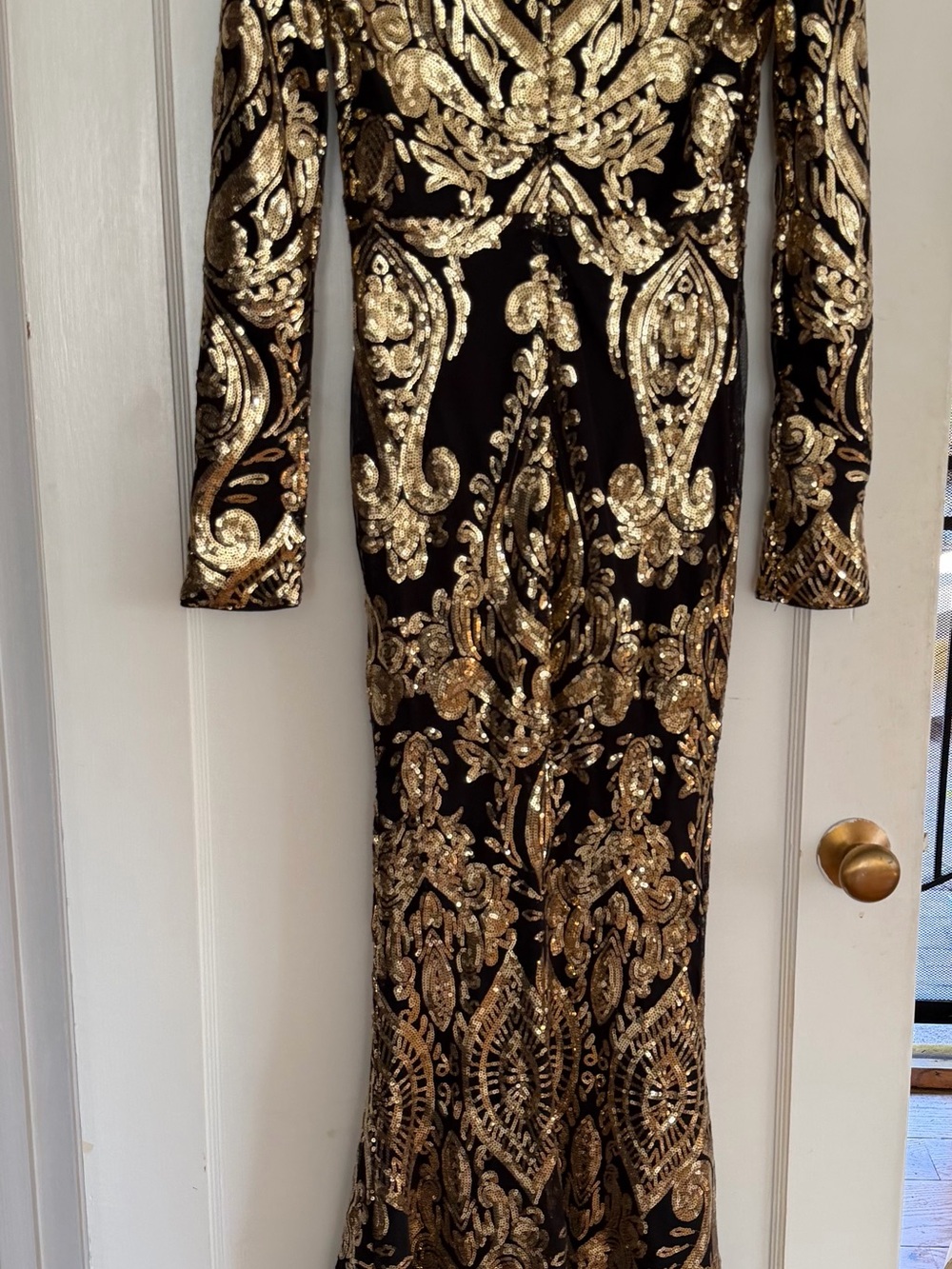 Black and Gold Sequin Long Sleeve Mermaid Evening Dress